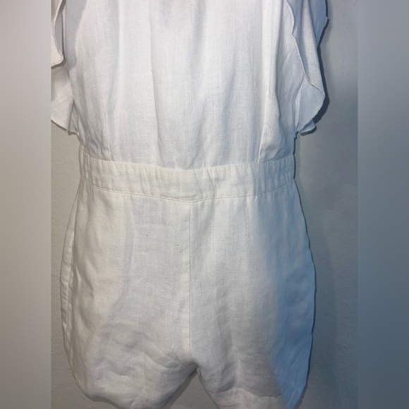 Karina Grimaldi White 100% linen One Piece
Romper with Spaghetti Straps - Picture 5 of 10